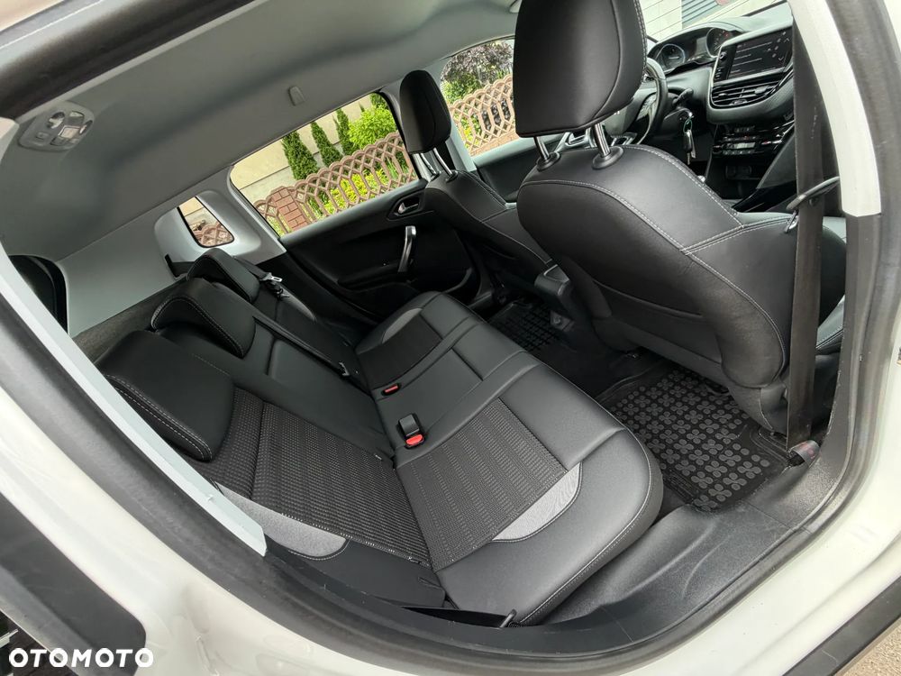 Peugeot 2008 1.5 BlueHDi Allure - 33