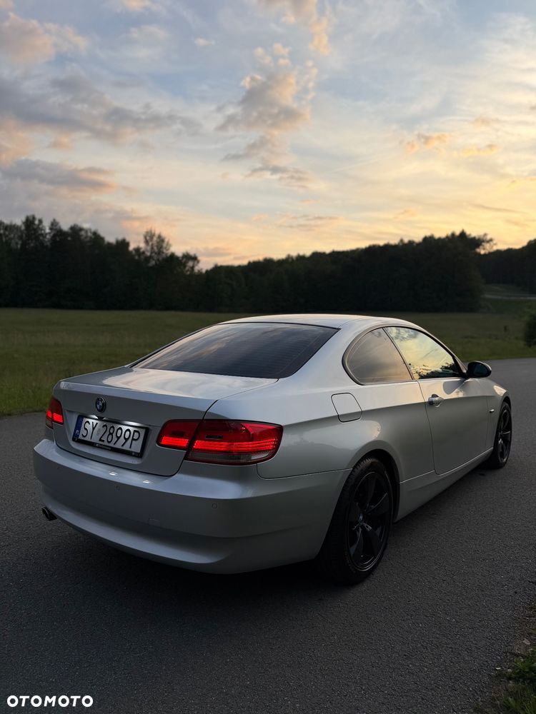 BMW Seria 3 320d - 4