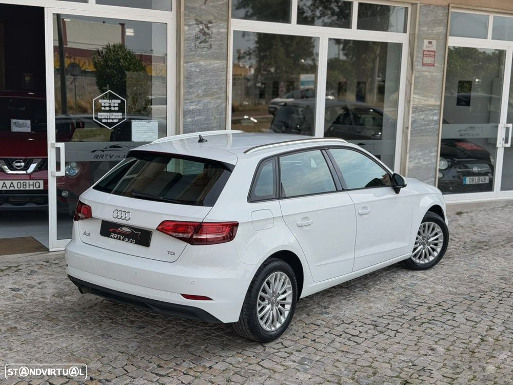 Audi A3 Sportback 1.6 TDI Design S tronic - 3