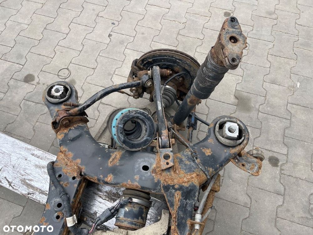 WÓZEK BELKA ZAWIESZENIA TYŁ SANKI PÓŁÓŚ DYFER JEEP GRAND CHEROKEE IV WK2 - 2