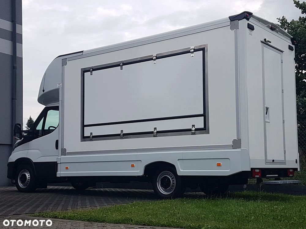 Iveco DAILY SKLEP FOODTRUCK BAR KONTENER NISKOPODŁOGOWY 4,44x2,23x2,42 KLIMA 35S14 DMC 3500KG - 28