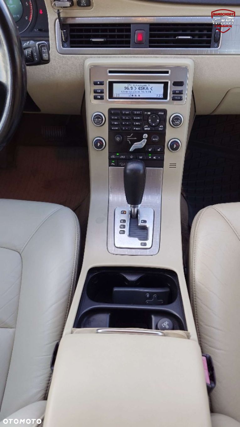 Volvo XC 70 - 20