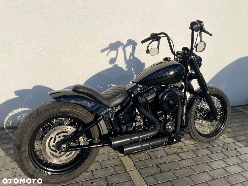 Harley-Davidson Softail Street Bob - 4