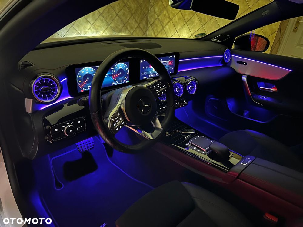 Mercedes-Benz CLA - 11