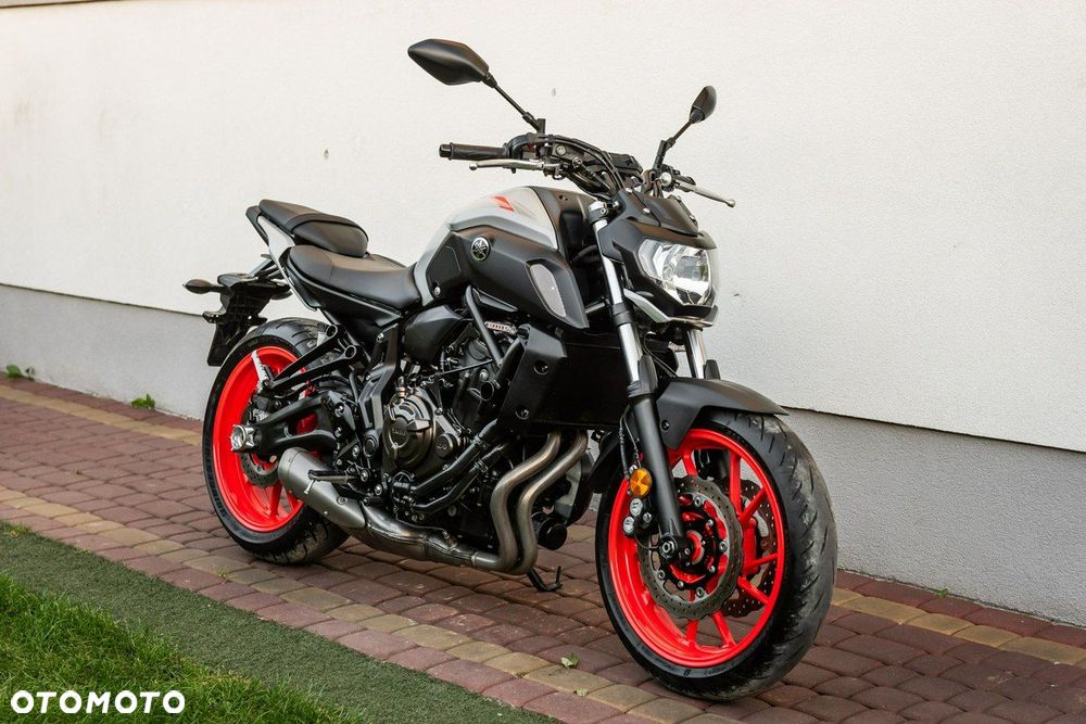 Yamaha MT - 2