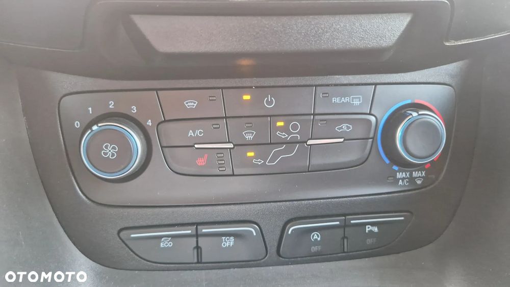 Ford Transit Connect - 9