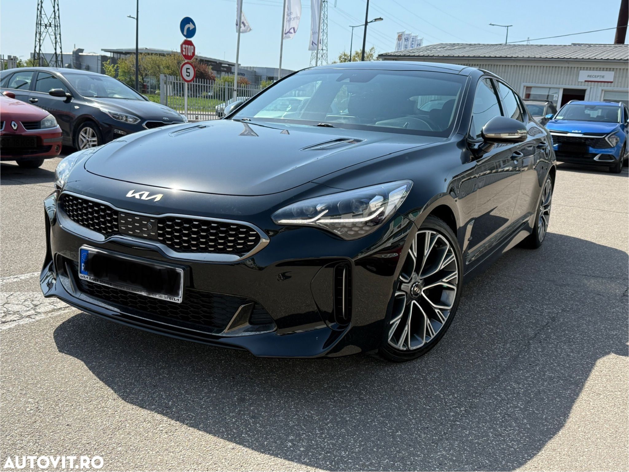 Kia Stinger 2.0 T-GDI RWD GT Line - 1