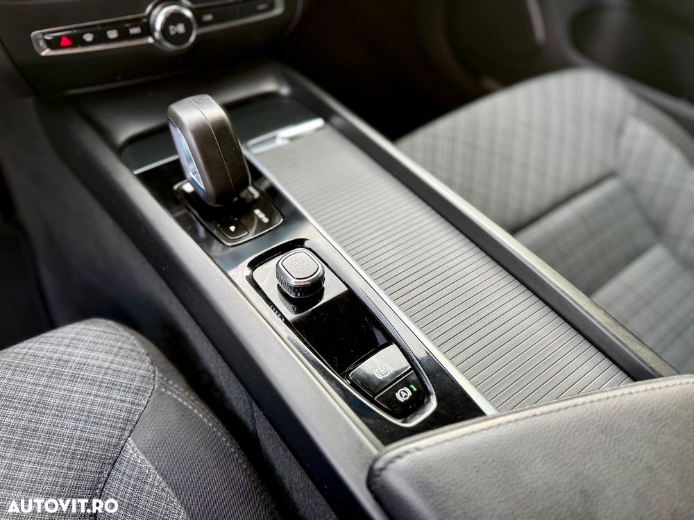 Volvo V60 B4 D Geartronic Momentum Pro - 18