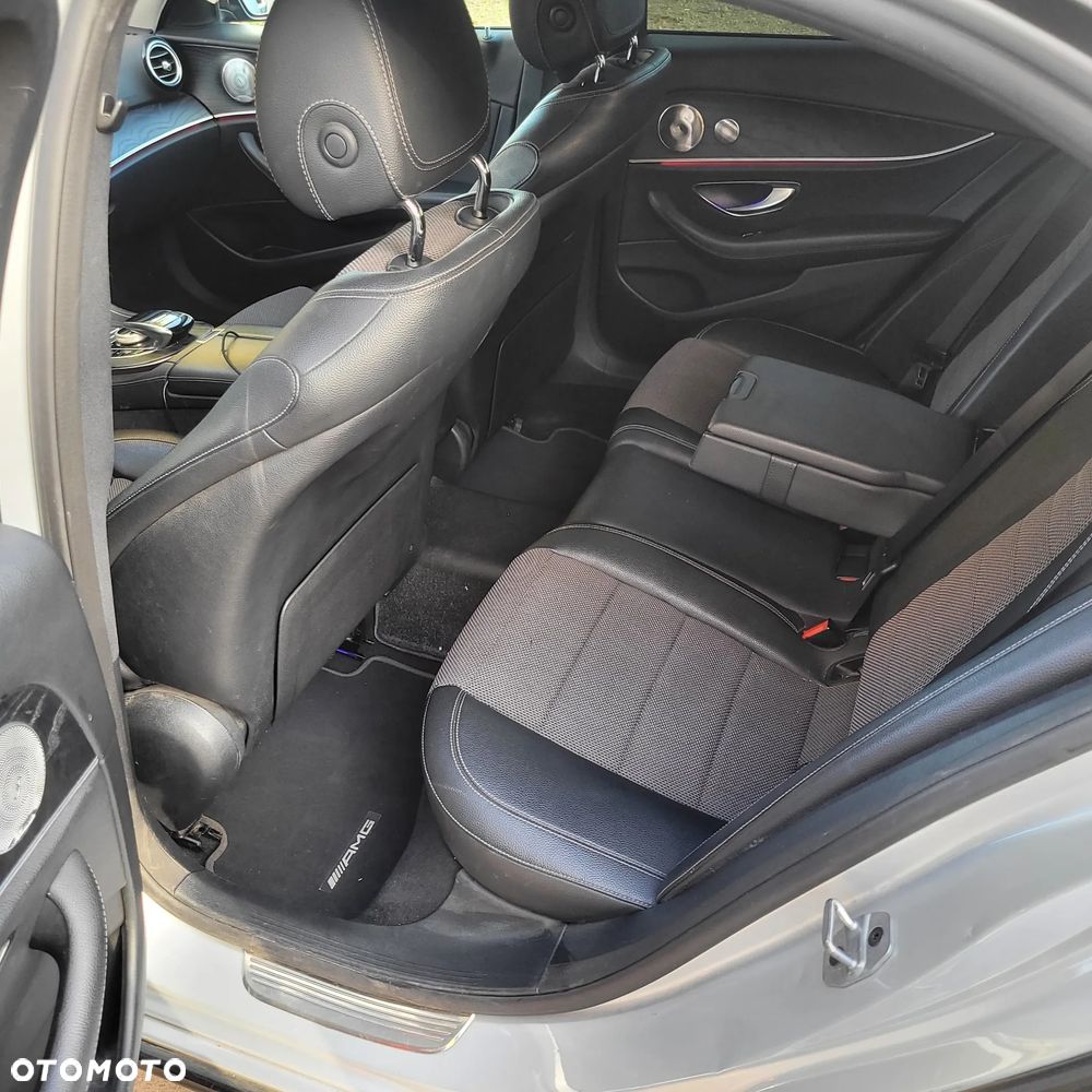 Mercedes-Benz Klasa E 220 d 4-Matic Business Edition 9G-TRONIC - 13