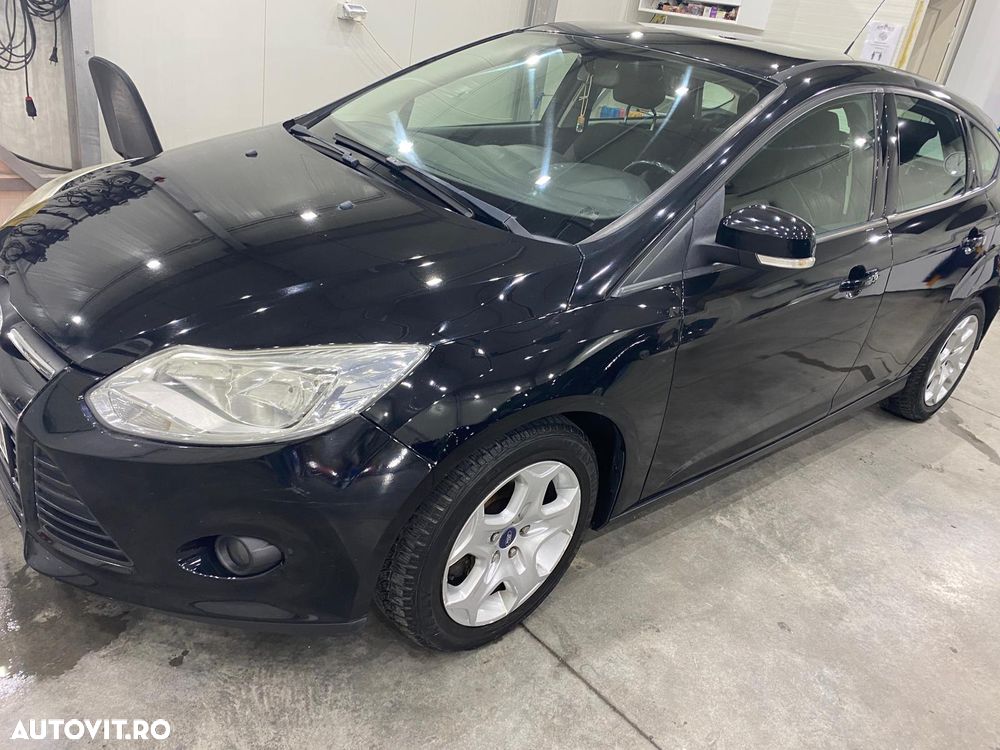 Ford Focus - 1