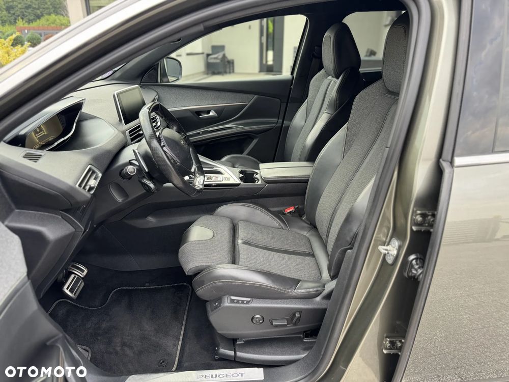 Peugeot 5008 - 19