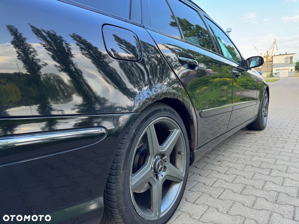 Mercedes-Benz Klasa E 320 CDI T Avantgarde - 32
