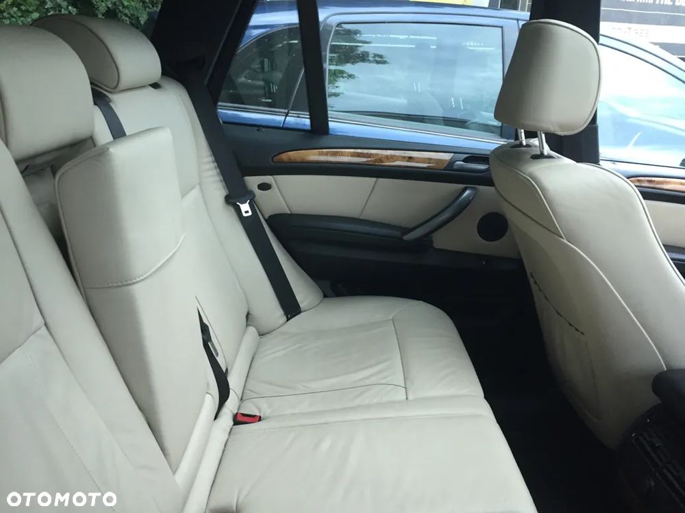 BMW X5 4.8 is - 10