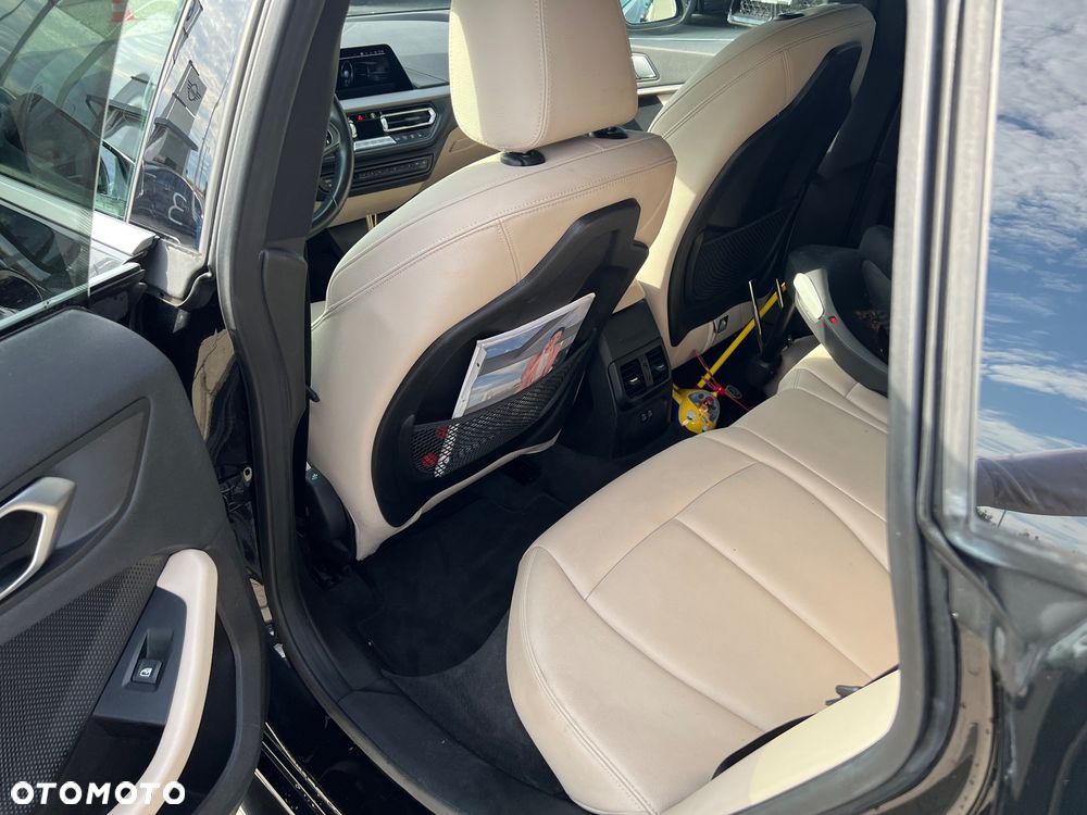 BMW Seria 2 218i M Sport - 11