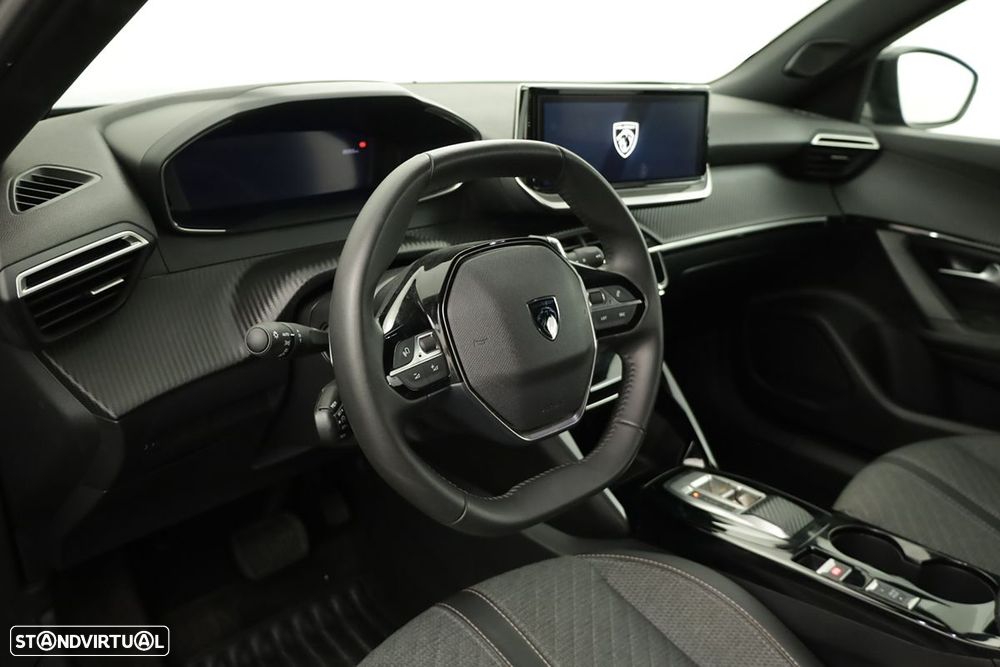 Peugeot 2008 1.2 PureTech Allure EAT8 - 7
