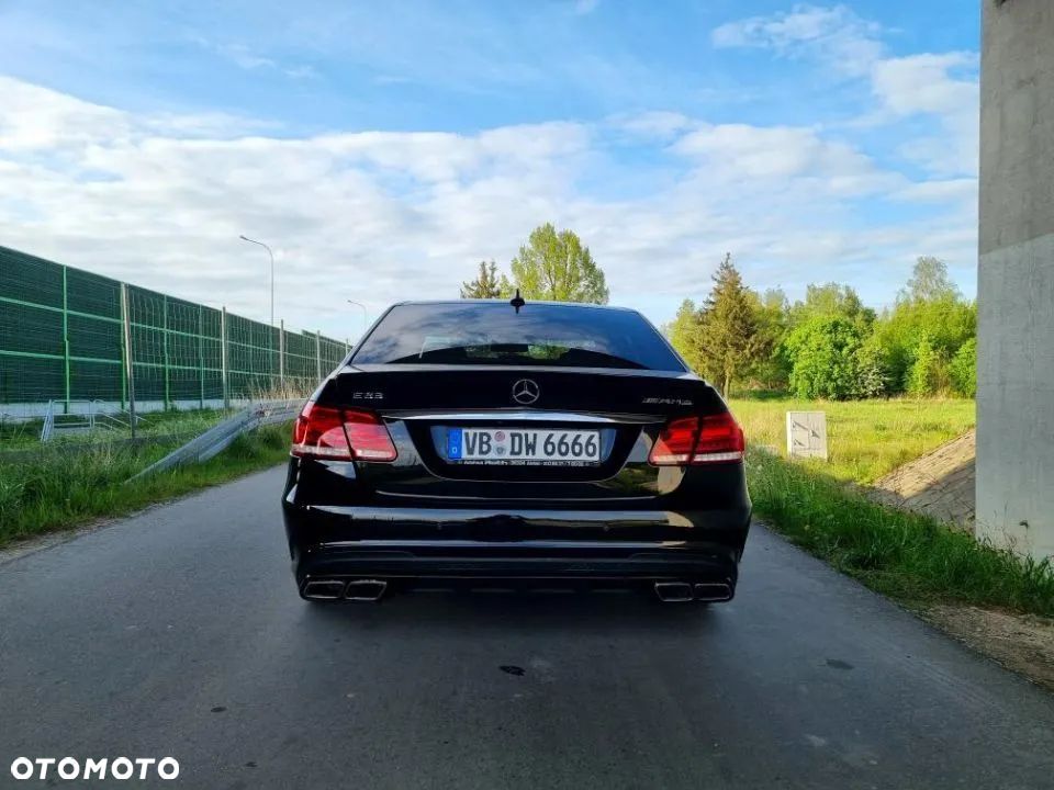 Mercedes-Benz Klasa E 63 AMG 4-Matic - 4