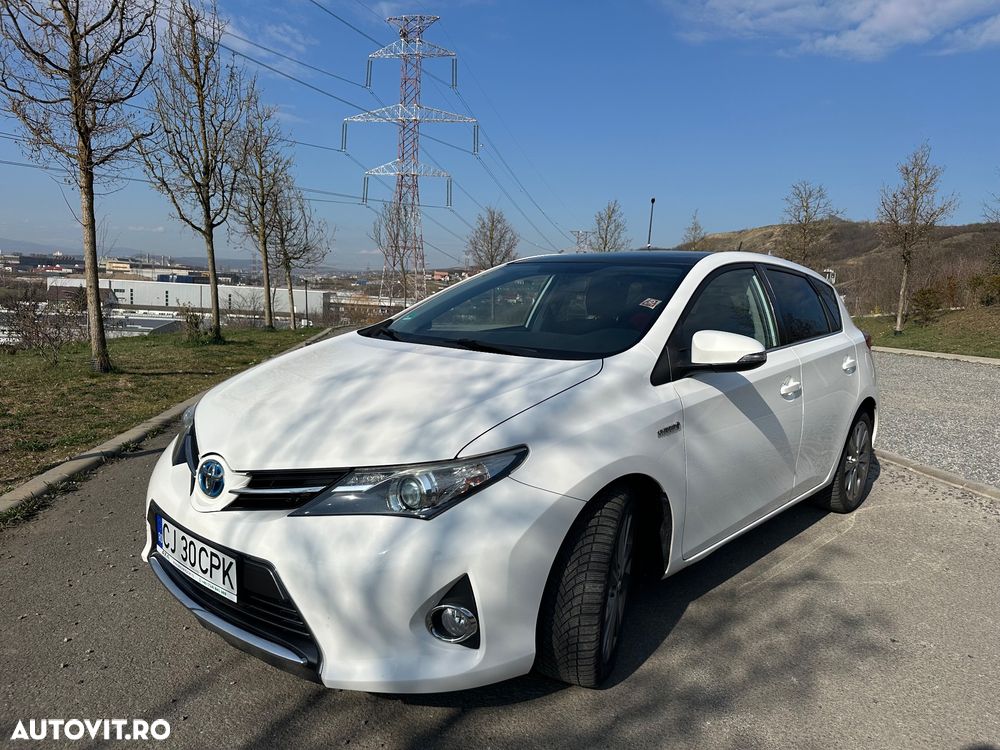 Toyota Auris 1.8 L VVT-i Luna - 2