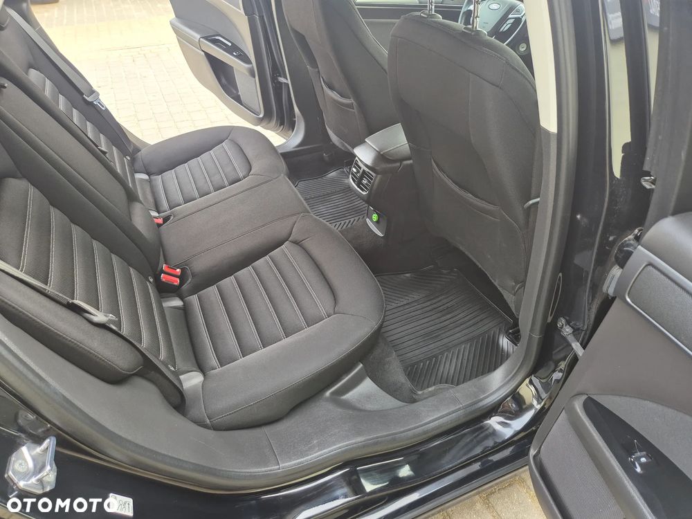 Ford Mondeo 2.0 TDCi Titanium - 10