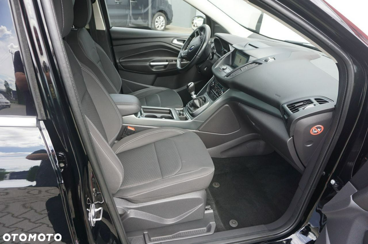 Ford Kuga 2.0 TDCi 2x4 Titanium - 16