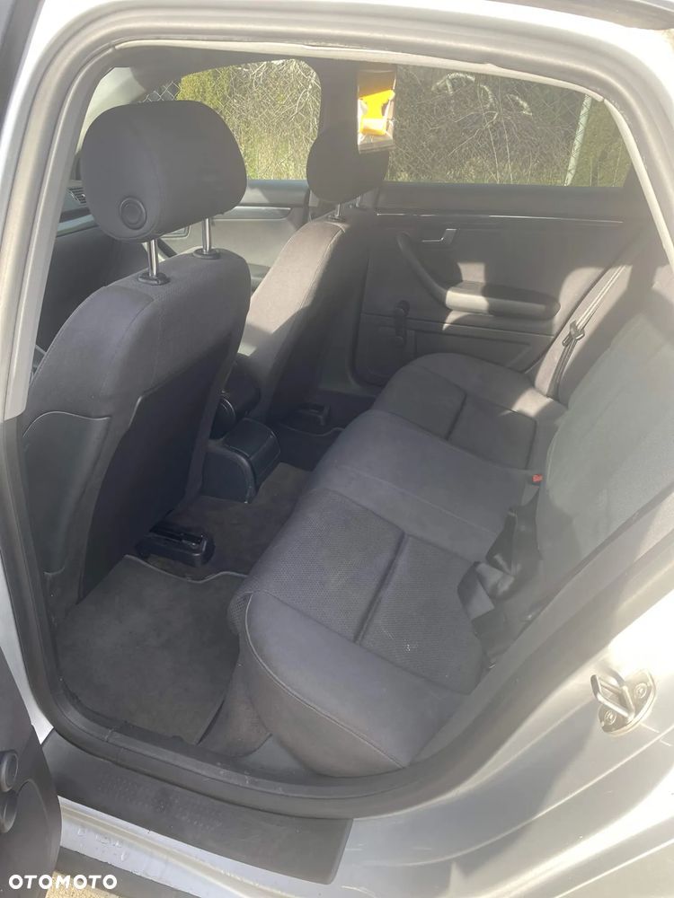 Audi A4 Limousine 1.6 - 5