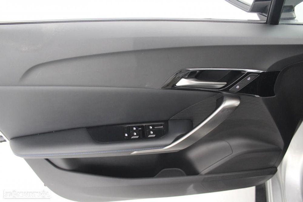 MG MG4 77 kWh Extended Range Luxury - 8