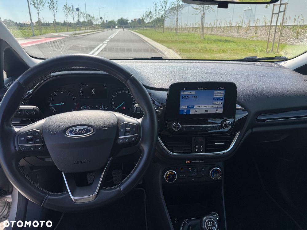 Ford Fiesta 1.0 EcoBoost S&S TITANIUM - 26