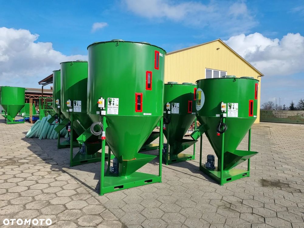 Mieszalnik pasz sypkich M-ROL H037/2 o pojemności 1000kg - 1