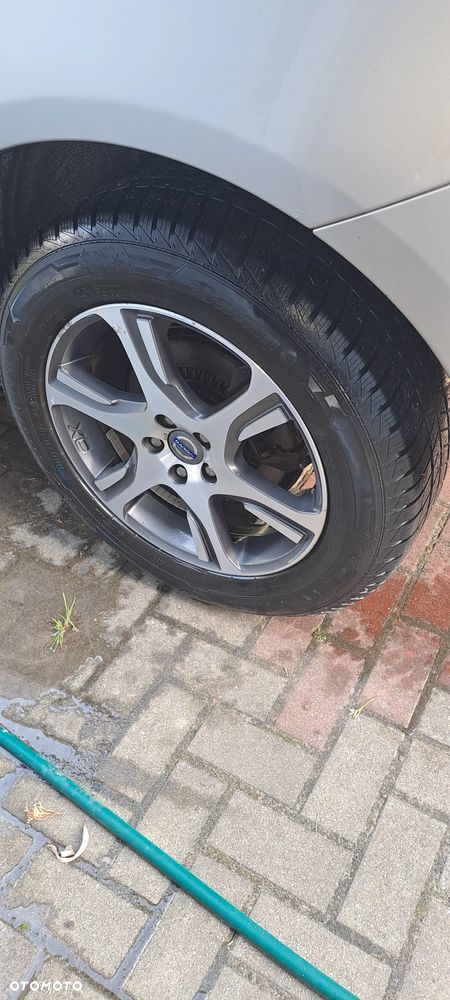 Volvo XC 60 D5 AWD Geartronic Momentum - 18