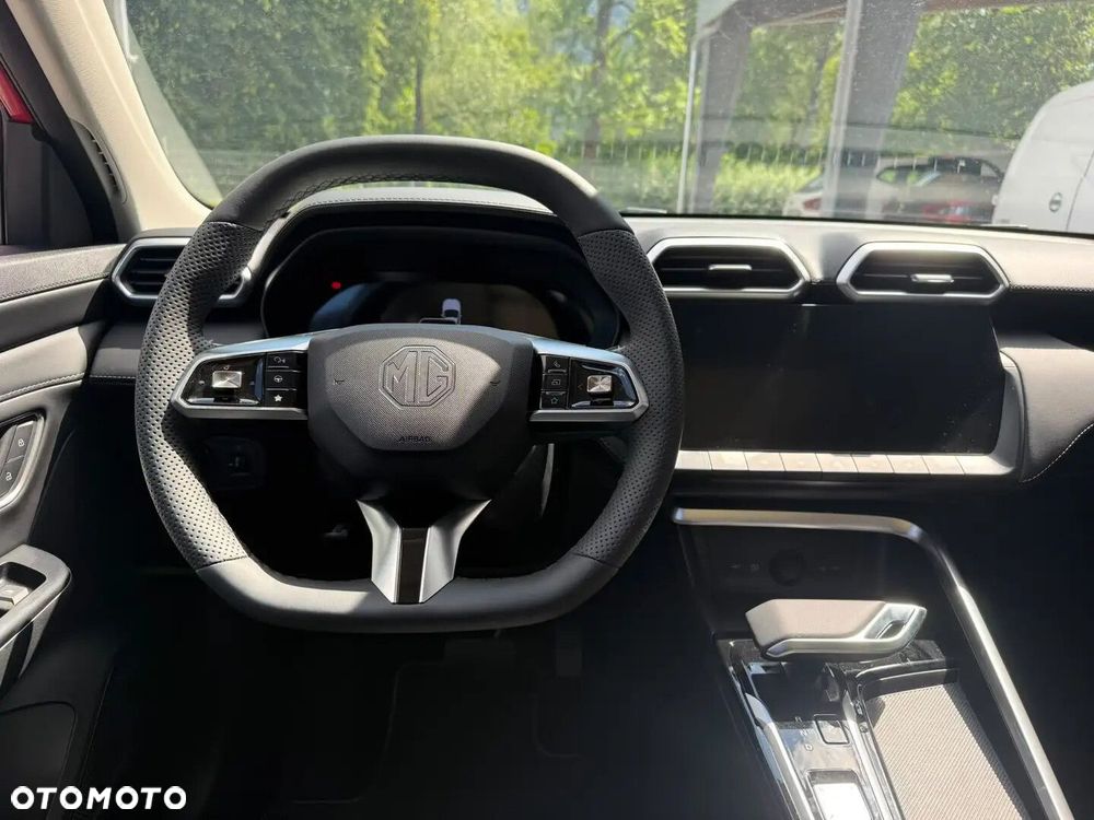 MG ZS Hybrid+ - 9