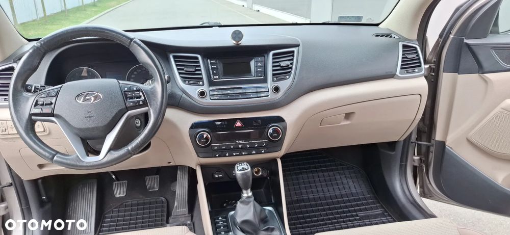 Hyundai Tucson 1.6 GDI BlueDrive Comfort 2WD - 18
