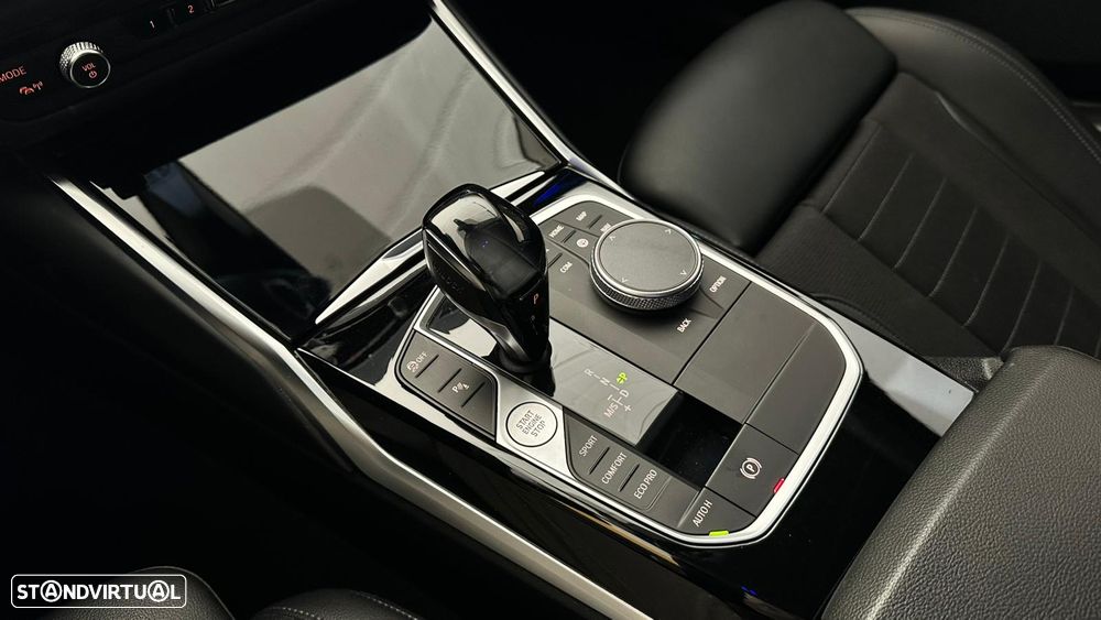 BMW 318 d Aut. Sport Line - 37