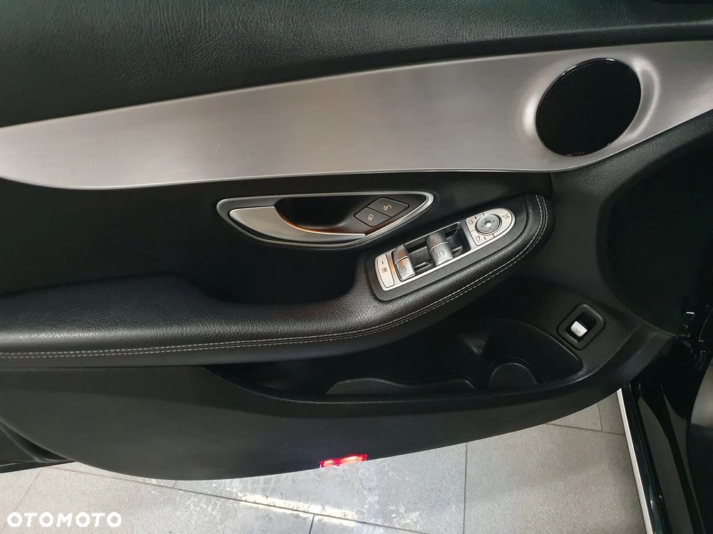 Mercedes-Benz Klasa C 220 d T 9G-TRONIC - 22