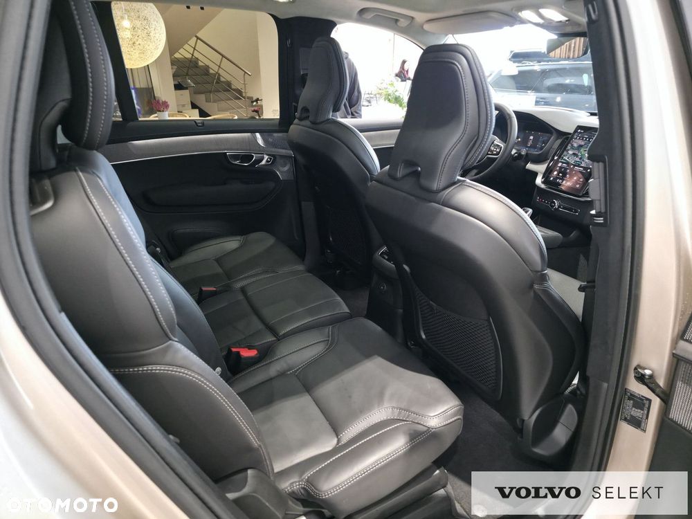 Volvo XC 90 - 31