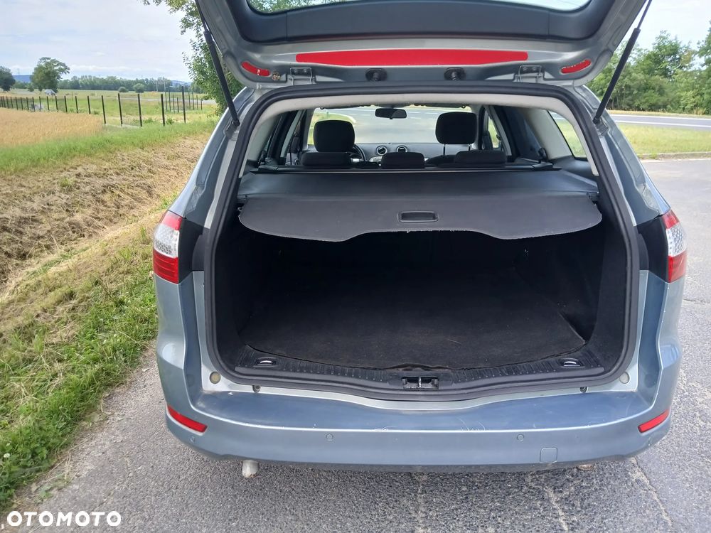 Ford Mondeo 2.5 Titanium - 21