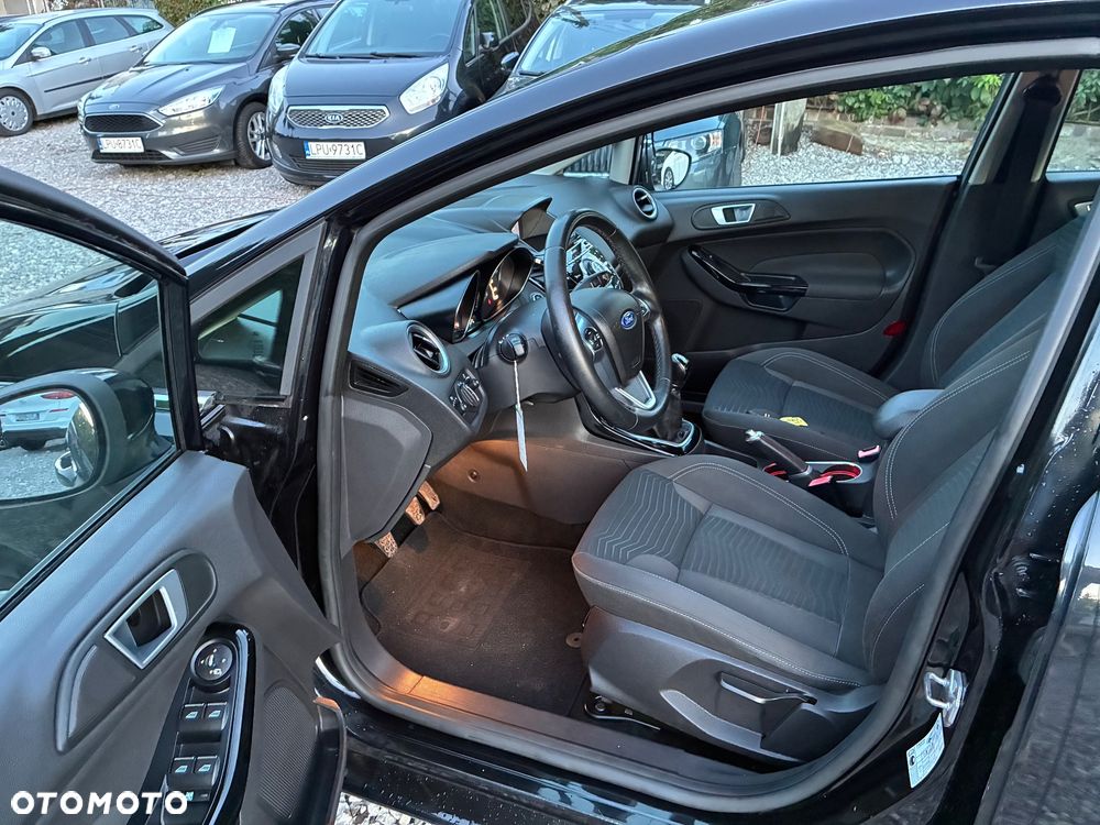 Ford Fiesta 1.6 TDCi DPF Titanium - 9