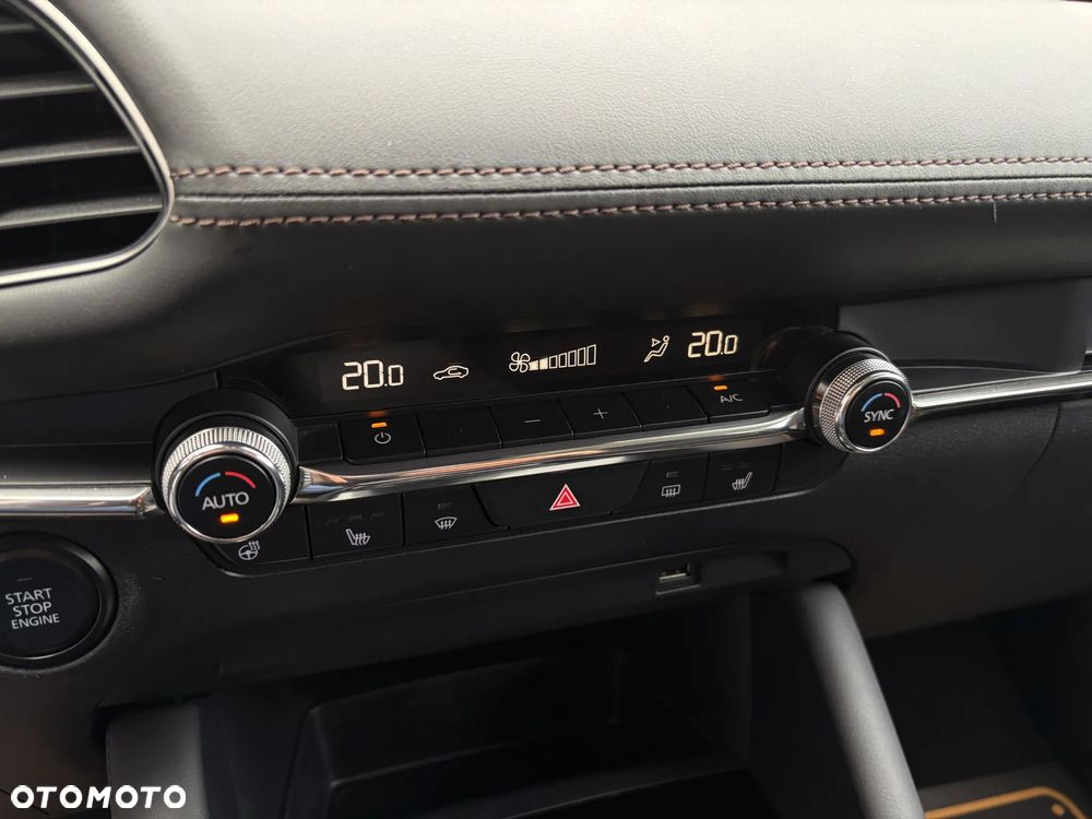 Mazda 3 SKYACTIV-G 2.0 M-Hybrid DRIVE - 30