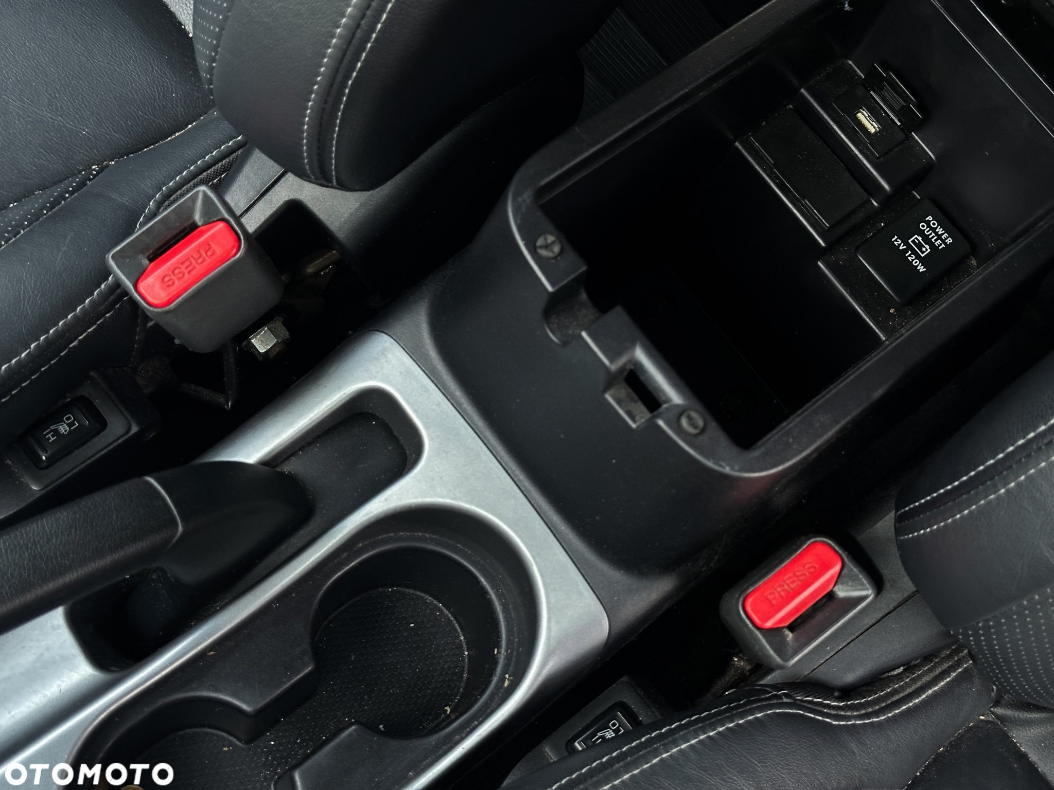 Mitsubishi Outlander 2.2 DI-D 4WD TC-SST Instyle - 20