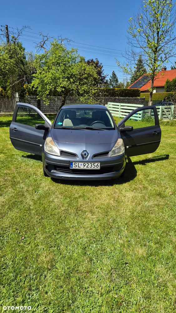 Renault Clio 1.2 16V Authentique - 13