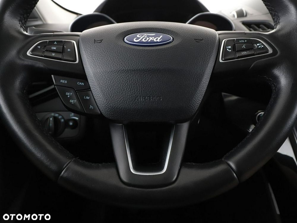 Ford Kuga 2.0 TDCi 2x4 Titanium - 22