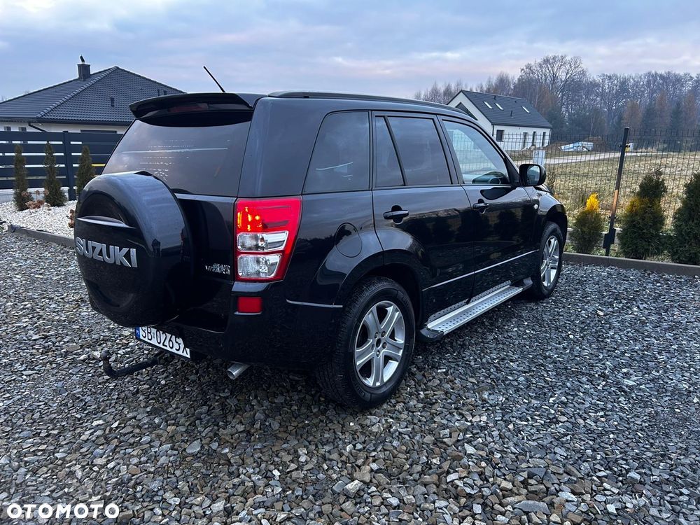Suzuki Grand Vitara 2.0 Automatik Comfort - 3