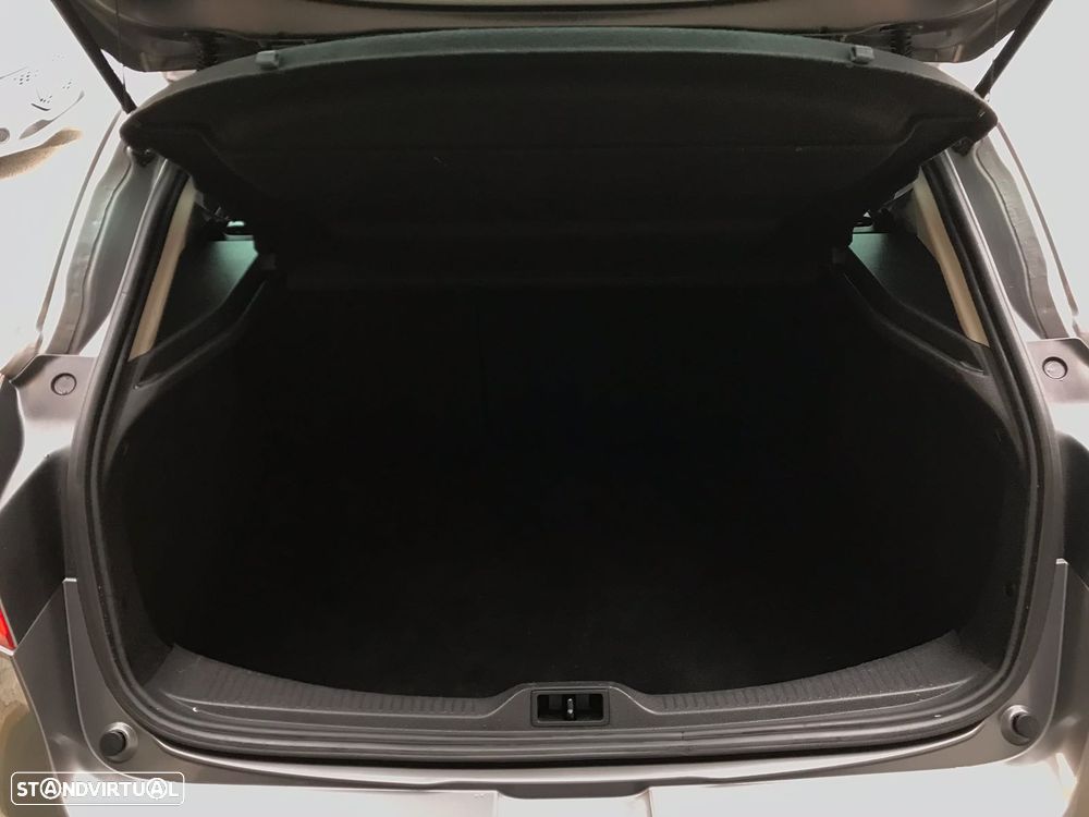 Renault Mégane ENERGY dCi 110 Start & Stop Bose Edition - 6