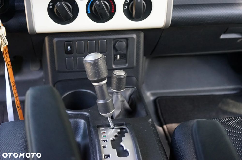 Toyota FJ - 36