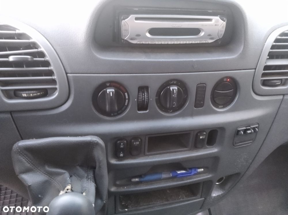 Mercedes-Benz Sprinter - 5
