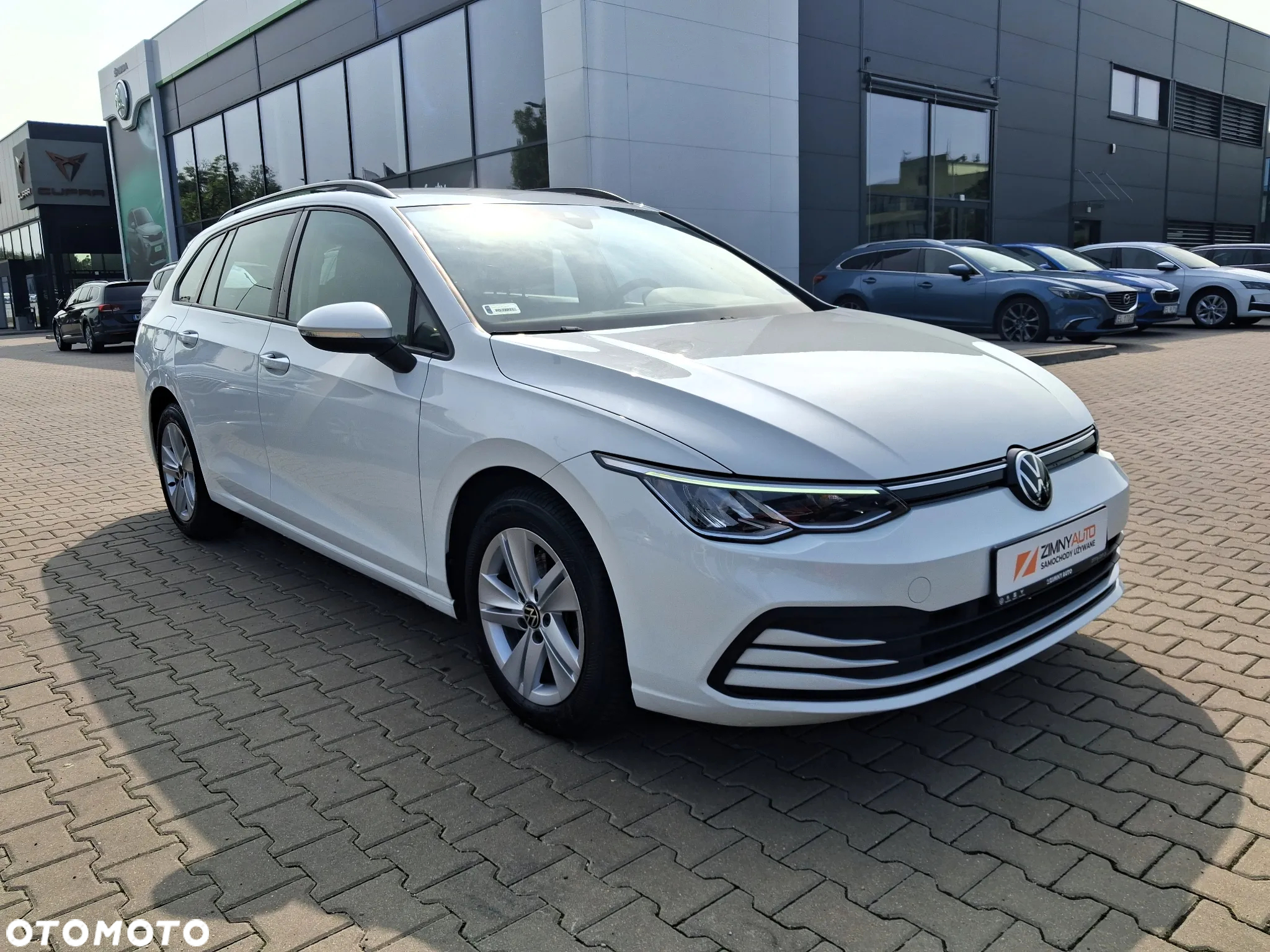 Volkswagen Golf VIII 1.0 TSI Life - 2