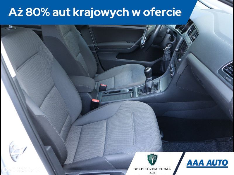 Volkswagen Golf - 10