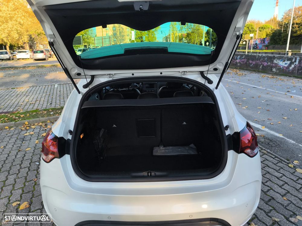 Citroën DS4 1.6 HDi So Chic - 53