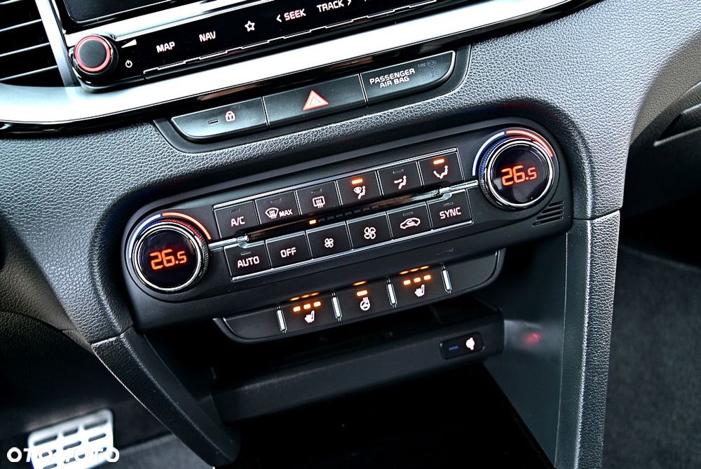 Kia Ceed 1.4 T-GDI GT-Line DCT - 28