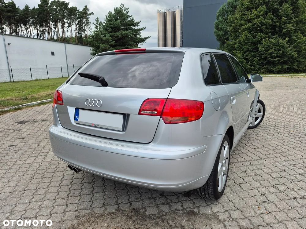 Audi A3 Sportback 2.0 TDI DPF quattro Ambition - 7