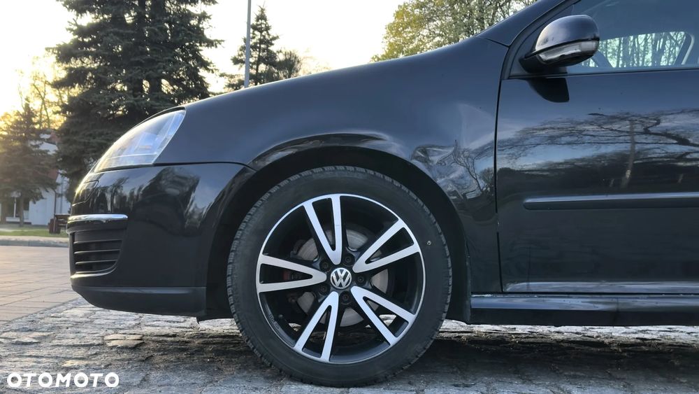Volkswagen Golf - 6