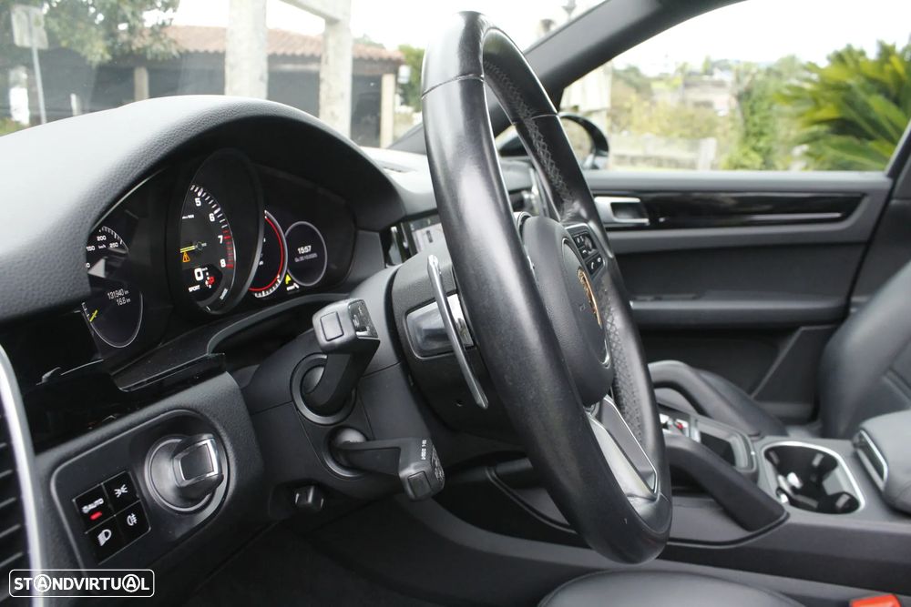 Porsche Cayenne E-Hybrid - 18